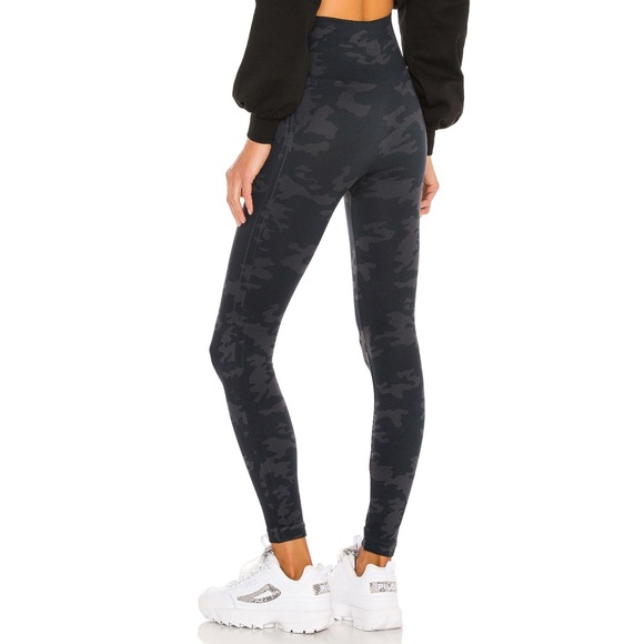 Spanx Seamless Camo Leggings - Picture 3 of 5